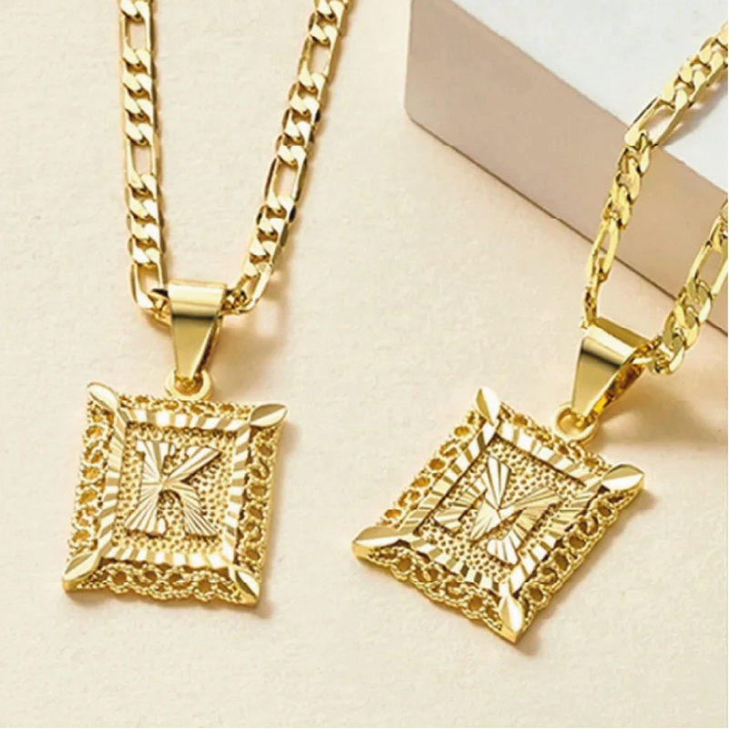 Collar Marco con Inicial Personalizada